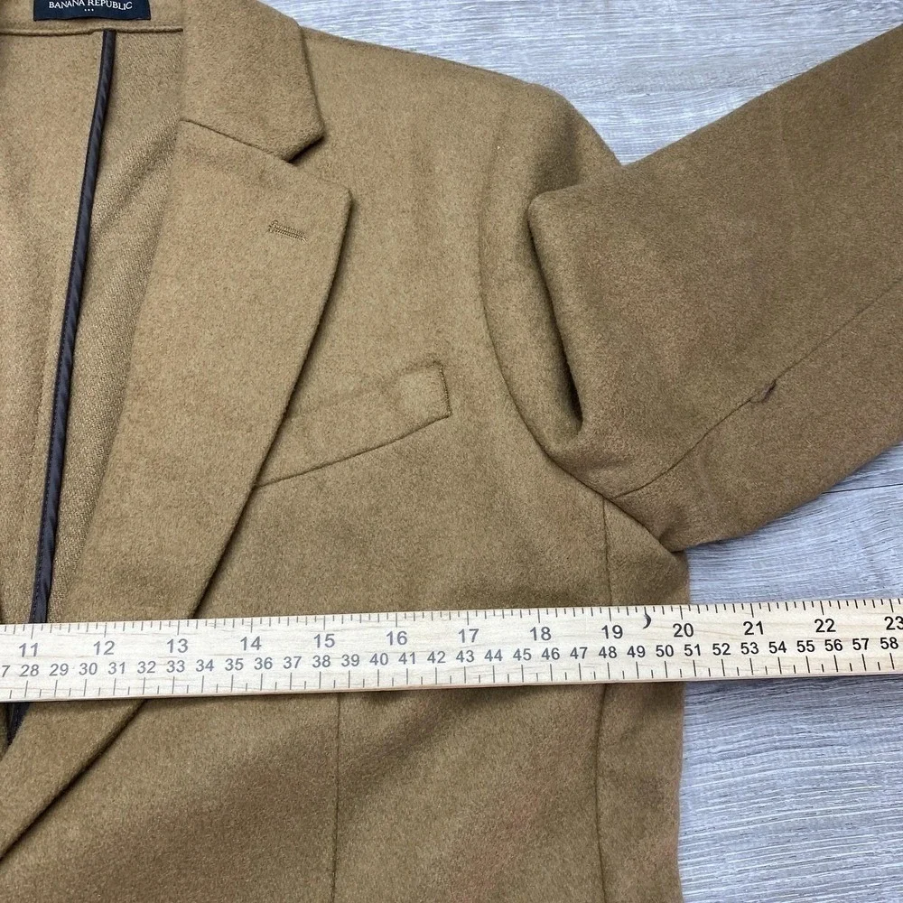 Banana Republic Blazer Mens 38R Beige Wool Blend Tailored Fit Sport‎ Coat Jacket